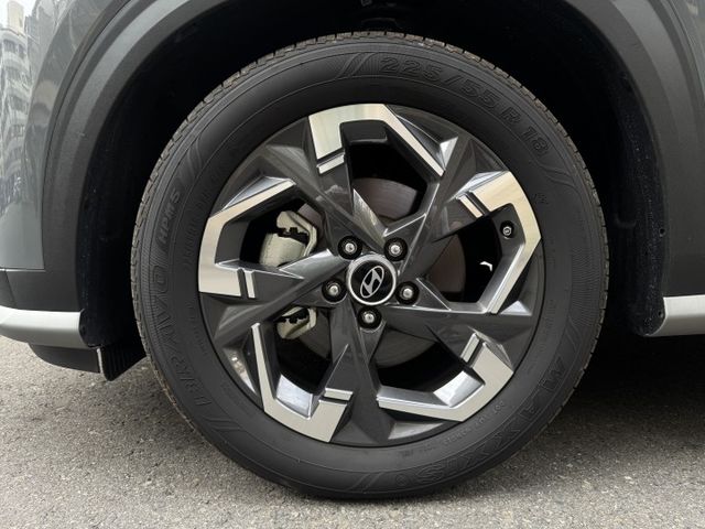 ★未滿一年車僅跑6千~最頂規GLC版，認證車原鈑件，全台最低價，全景天窗.感應尾門.LV2.環景影像.盲點，原廠保固中★  第20張相片