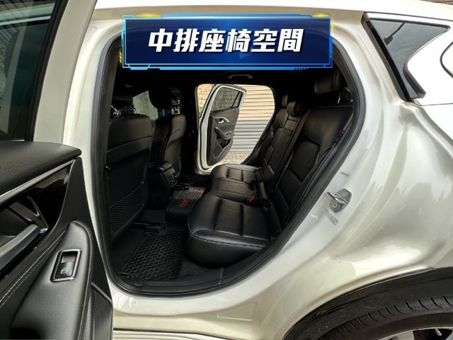★末代Q30 1.6渦輪頂級風尚版~低里程認證車原鈑，IKEY.環景.ACC.AEB.盲點.雙電動椅.車道偏移，可全貸★  第4張相片