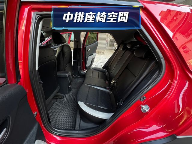 ★1.0渦輪油電高規驚艷版~挑戰全台最低價，IKEY.雙色套件.LV2.盲點.CARPLAY，認證車原鈑件，原廠保固中★  第4張相片