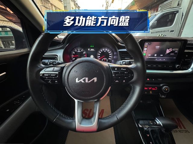 ★1.0渦輪油電高規驚艷版~挑戰全台最低價，IKEY.雙色套件.LV2.盲點.CARPLAY，認證車原鈑件，原廠保固中★  第7張相片