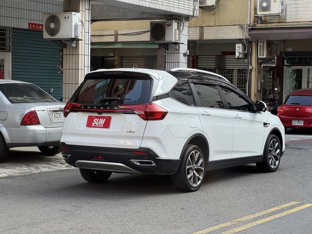 ★改款NEO車型外表更好看~僅跑4萬多雙色黑車頂，IKEY.環景.ACC.電尾門.盲點.CARPLAY.HUD，原鈑件★  第2張相片
