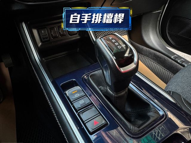 ★改款NEO車型外表更好看~僅跑4萬多雙色黑車頂，IKEY.環景.ACC.電尾門.盲點.CARPLAY.HUD，原鈑件★  第15張相片