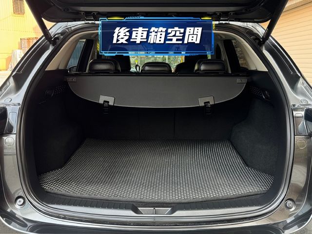 ★最高規Select Plus版~僅跑1萬，認證車原鈑件，雙電動/通風椅.環景影像.LV2.BOSE音響.盲點.電尾門★  第19張相片