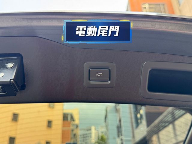 ★最高規Select Plus版~僅跑1萬，認證車原鈑件，雙電動/通風椅.環景影像.LV2.BOSE音響.盲點.電尾門★  第20張相片