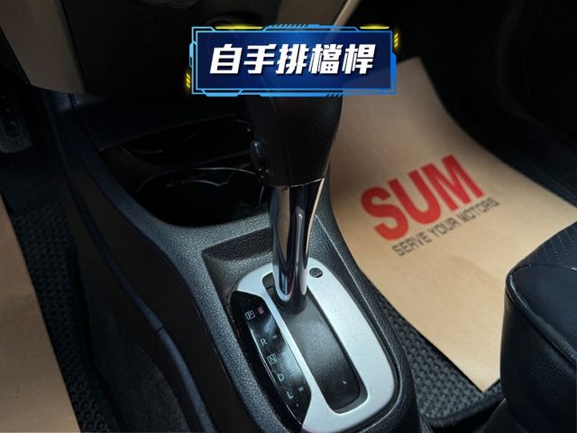 ★精裝影音版~認證車原鈑件，衛星導航.數位電視.倒車顯影.胎壓偵測.前雷達，最美白色系，可全額貸款★  第13張相片