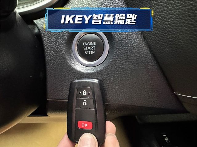 ★超美旗艦版+精裝影音特仕~僅跑2.8萬，認證車原鈑件~電動椅.盲點.HUD.換檔撥片.導航.CARPLAY，可全貸★  第8張相片