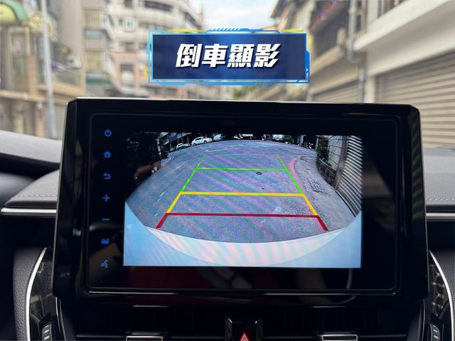 ★超美旗艦版+精裝影音特仕~僅跑2.8萬，認證車原鈑件~電動椅.盲點.HUD.換檔撥片.導航.CARPLAY，可全貸★  第17張相片