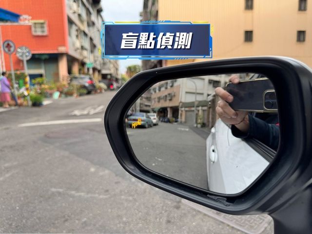 ★稀有尊爵版+10萬精裝特仕~僅跑2萬，環景影像.導航.LED.IKEY.盲點.CARPLAY，認證車原鈑，原廠保固中★  第14張相片
