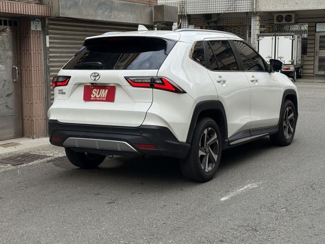 ★最頂規潮玩版僅跑1萬多~認證車原鈑件，全台最優惠，IKEY.腳踢尾門.LV2.盲點.LED.CARPLAY，原廠保固★  第2張相片