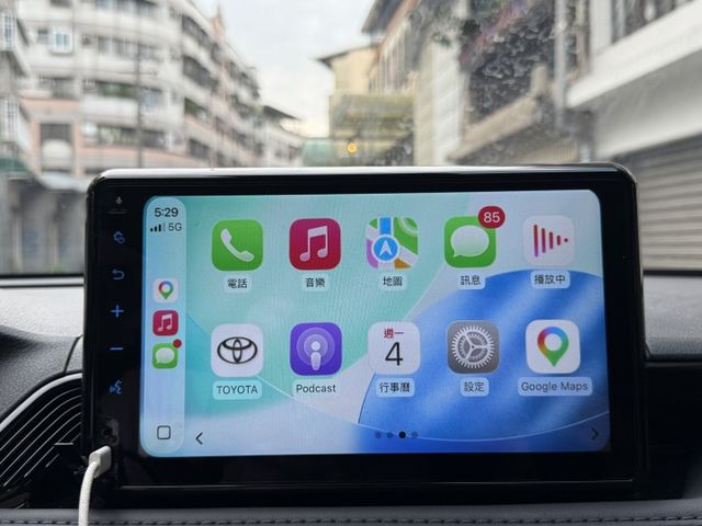★最頂規潮玩版僅跑1萬多~認證車原鈑件，全台最優惠，IKEY.腳踢尾門.LV2.盲點.LED.CARPLAY，原廠保固★  第10張相片