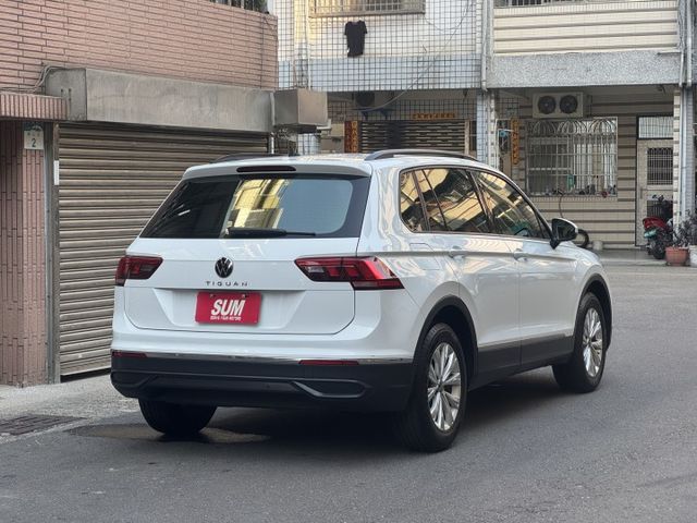 ★特價中~僅跑5萬公里，認證車原鈑件，ACC.車道維持.LED頭燈.CARPLAY導航.主動駐停.電子手煞車，可全額貸★  第2張相片