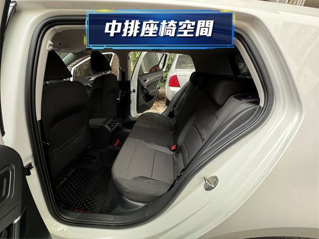 ★1.4渦輪CL版~省油省稅大動能，IKEY.ACC.AEB.LED頭燈.CARPLAY導航.倒車顯影，認證車原鈑件★  第4張相片