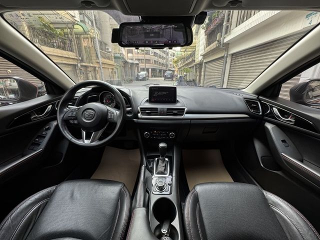 ★僅跑9萬低里程認證車~4門頂級款+升級魂動紅/導航/電子後視鏡~HID頭燈.定速.IKEY.盲點.6氣囊，可全額貸款★  第5張相片