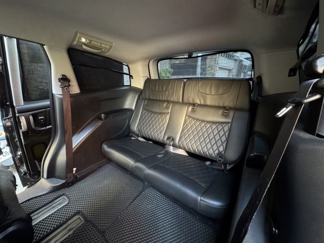 ★超高CP值七人商務休旅車高階尊爵版~僅跑8萬，環景影像.電動滑門.HID頭燈.IKEY.定速，認證車原鈑件，可全額貸★  第5張相片