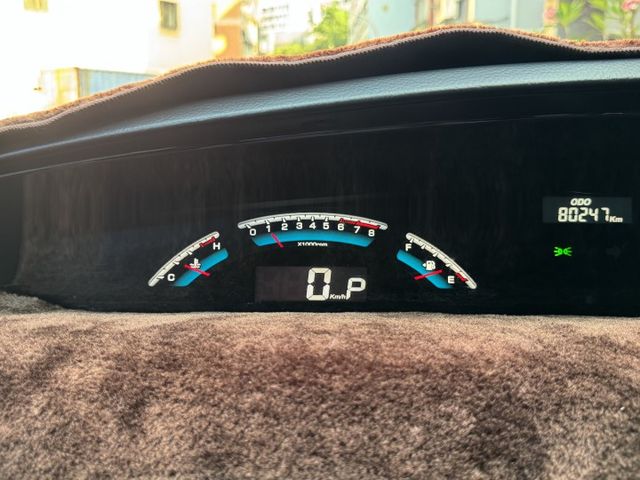 ★超高CP值七人商務休旅車高階尊爵版~僅跑8萬，環景影像.電動滑門.HID頭燈.IKEY.定速，認證車原鈑件，可全額貸★  第6張相片