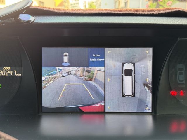 ★超高CP值七人商務休旅車高階尊爵版~僅跑8萬，環景影像.電動滑門.HID頭燈.IKEY.定速，認證車原鈑件，可全額貸★  第9張相片