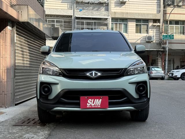 ★客貨兩用超實用皮卡+升級大螢幕影音~僅跑4.8萬，認證車原鈑件，導航.倒車顯影.CARPLAY.感應頭燈，可全額貸款★  第11張相片