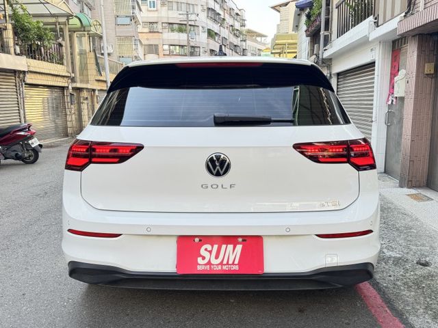 ★1.5渦輪僅跑2萬多超級美車~認證車原鈑件，IKEY.LV2.盲點.換檔撥片.CARPLAY.LED頭燈，可全額貸★  第4張相片