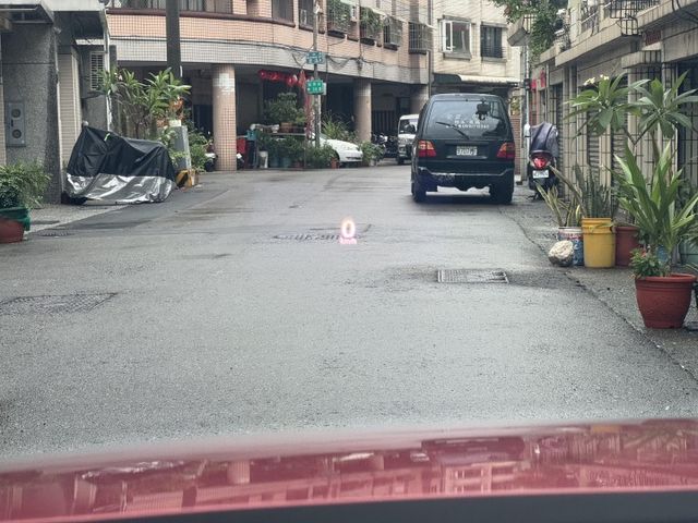 ★大特價最頂規Signature版+選配紅內裝~僅跑1萬多，認證車原鈑，BOSE音響.環景.LV2.HUD.記憶電動椅★  第10張相片