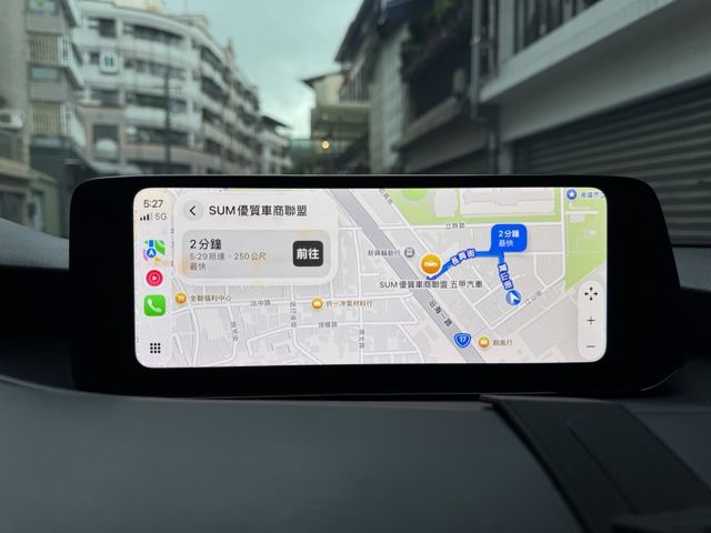 ★大特價最頂規Signature版+選配紅內裝~僅跑1萬多，認證車原鈑，BOSE音響.環景.LV2.HUD.記憶電動椅★  第17張相片