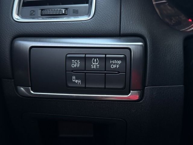 ★僅跑9萬多超級美車~認證車原鈑件，IKEY.定速.電動椅.盲點.LED頭燈.倒車顯影.防滑系統，日本原裝進口，可全貸★  第11張相片