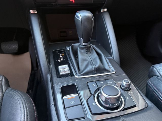 ★僅跑9萬多超級美車~認證車原鈑件，IKEY.定速.電動椅.盲點.LED頭燈.倒車顯影.防滑系統，日本原裝進口，可全貸★  第15張相片
