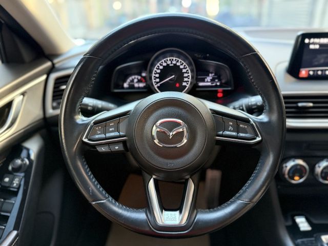 ★僅跑9萬多超級美車~認證車原鈑件，IKEY.定速.電動椅.盲點.LED頭燈.倒車顯影.防滑系統，日本原裝進口，可全貸★  第16張相片