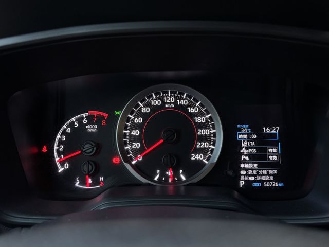 ★僅跑5萬公里豪華版+精裝影音~IKEY.ACC.車道維持.CARPLAY.倒車顯影.導航.自動頭燈，認證車原鈑可全貸★  第6張相片