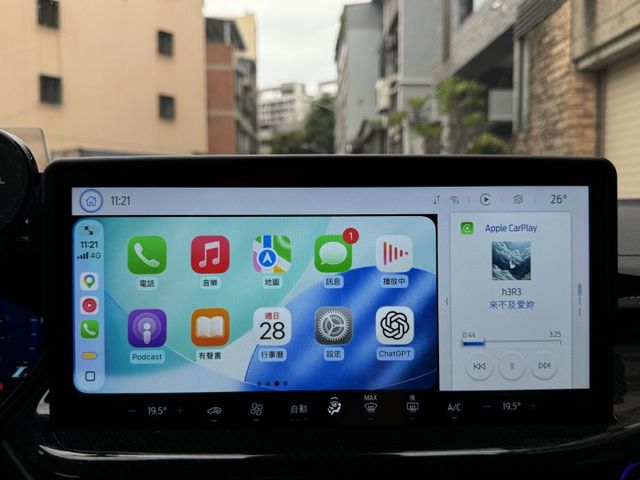 ★稀有WAGON旅行車頂級ST-LINE VIGNALE版~電尾門.B&O音響.HUD.盲點.LV2.原廠大包，原鈑件★  第14張相片