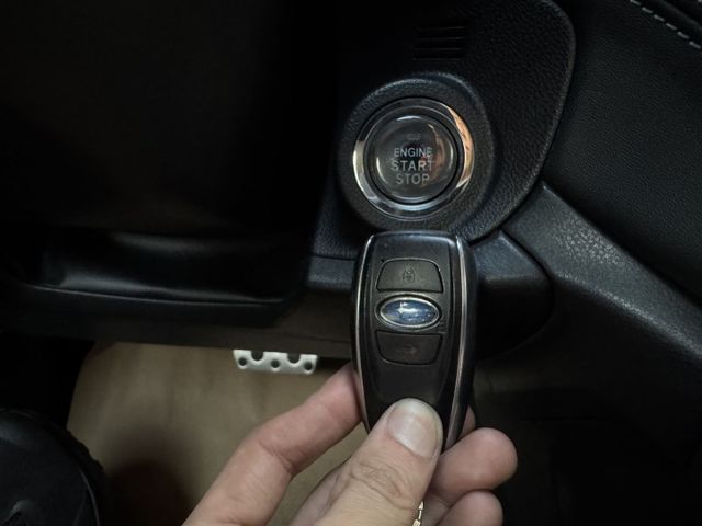 ★秒殺價~全新改款新車型/新內裝，配備大升級，HK音響.LV2.雙電動椅.電尾門.CARPLAY.盲點.LED，可全貸★  第15張相片