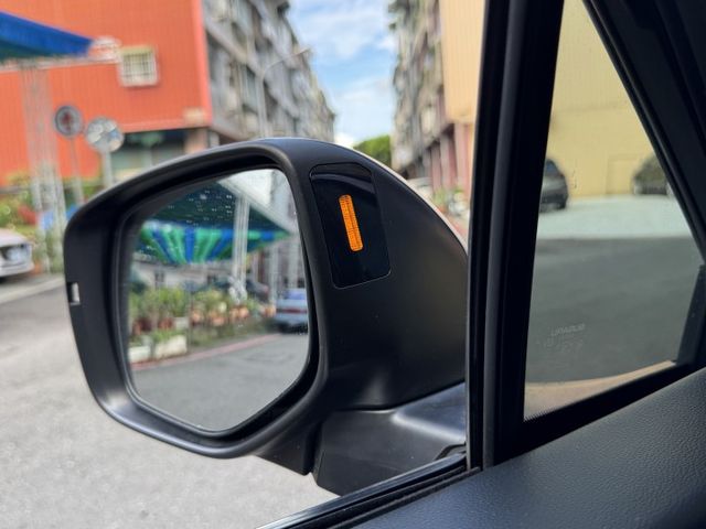 ★秒殺價~全新改款新車型/新內裝，配備大升級，HK音響.LV2.雙電動椅.電尾門.CARPLAY.盲點.LED，可全貸★  第17張相片