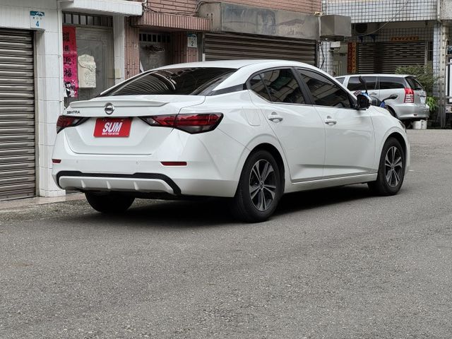 ★僅跑4萬超級美車~認證車原鈑件，IKEY.ACC.環景.車道偏移.CARPLAY.盲點.電子後視鏡.HUD.LED★  第2張相片