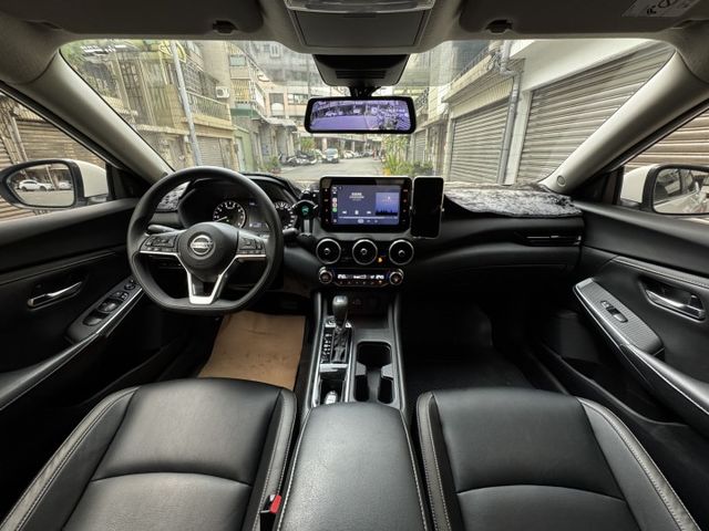 ★僅跑4萬超級美車~認證車原鈑件，IKEY.ACC.環景.車道偏移.CARPLAY.盲點.電子後視鏡.HUD.LED★  第5張相片