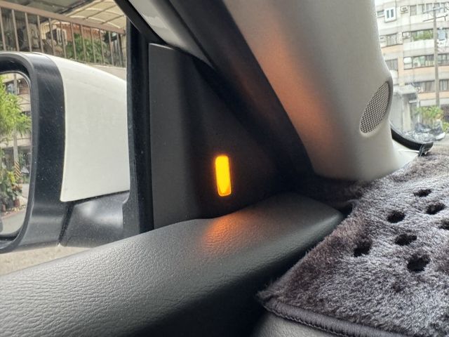 ★僅跑4萬超級美車~認證車原鈑件，IKEY.ACC.環景.車道偏移.CARPLAY.盲點.電子後視鏡.HUD.LED★  第15張相片