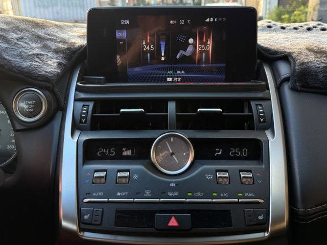 ★NX200女用無菸車~里程跑少，IKEY.LV2.電尾門.電熱椅.LED頭燈.換檔撥片.倒車顯影，認證車可全額貸款★  第15張相片