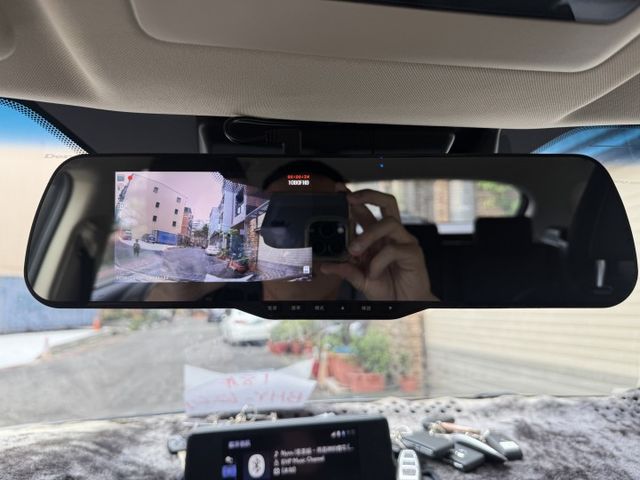 ★NX200女用無菸車~里程跑少，IKEY.LV2.電尾門.電熱椅.LED頭燈.換檔撥片.倒車顯影，認證車可全額貸款★  第17張相片