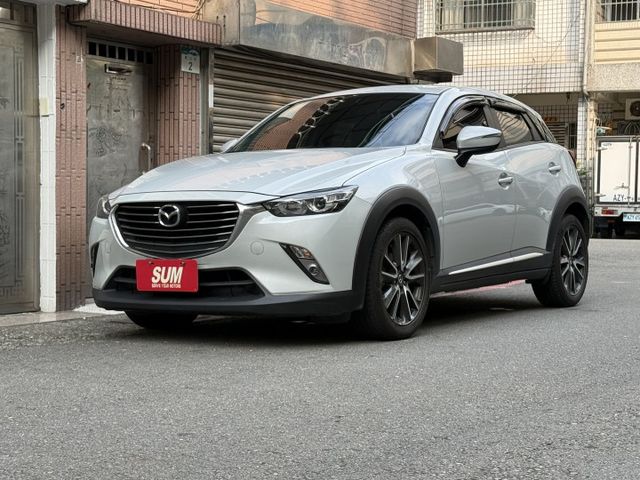 ★頂級版最美白色系~僅跑11萬，認證車原鈑件，IKEY.盲點.LED.AEB.HUD.防滑系統.日型燈，原廠保養紀錄★  第1張相片