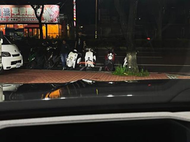 BMW寶馬 730D  第12張相片