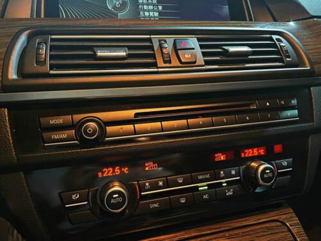 BMW寶馬 520I  第10張相片