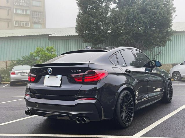 BMW寶馬 X4 XDRIVE30D  第2張相片