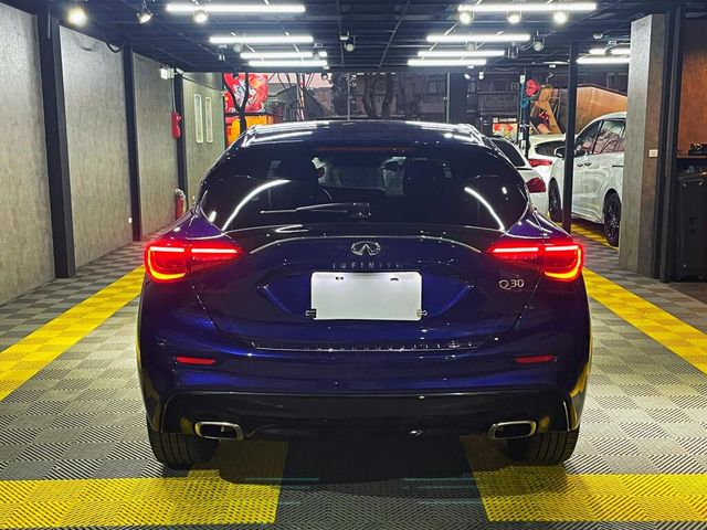 INFINITI無限 Q30  第7張相片