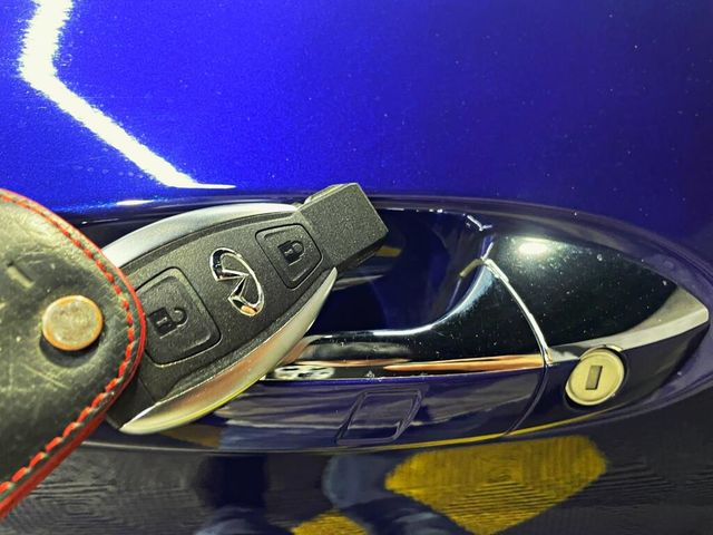 INFINITI無限 Q30  第15張相片