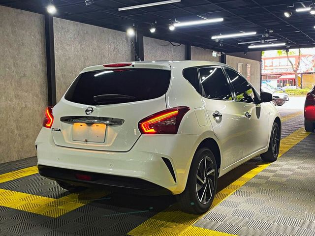 NISSAN日產 TIIDA  第2張相片