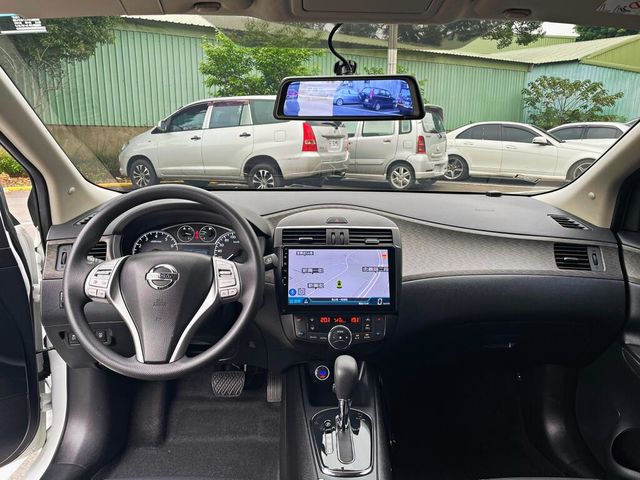 NISSAN日產 TIIDA  第5張相片