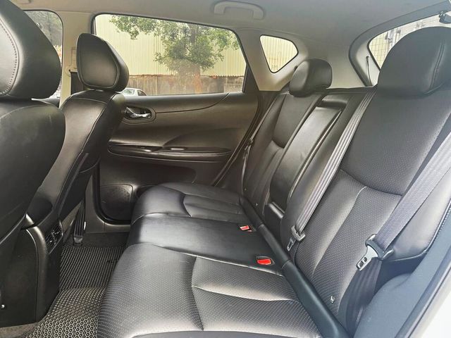 NISSAN日產 TIIDA  第18張相片