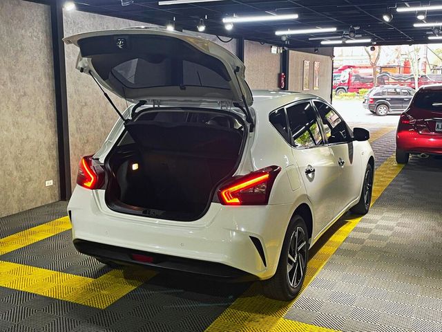 NISSAN日產 TIIDA  第20張相片