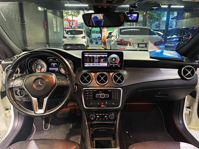 M-BENZ賓士 CLA250  第5張相片