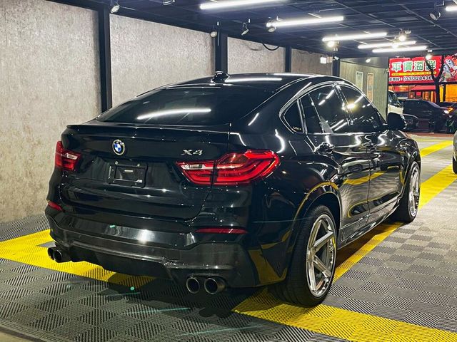 BMW寶馬 X4 XDRIVE28I  第2張相片