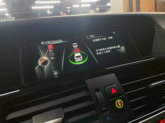 BMW寶馬 X4 XDRIVE28I  第12張相片