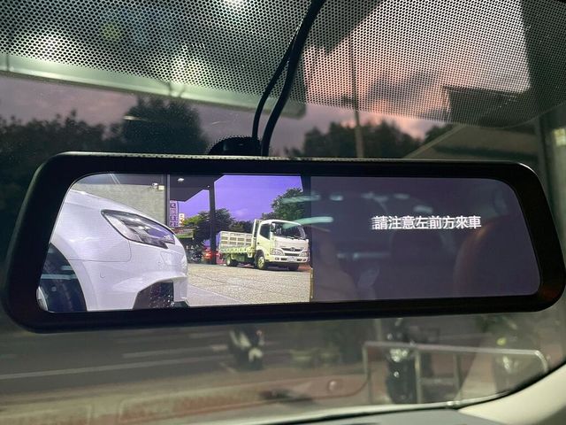 NISSAN日產 TIIDA  第6張相片